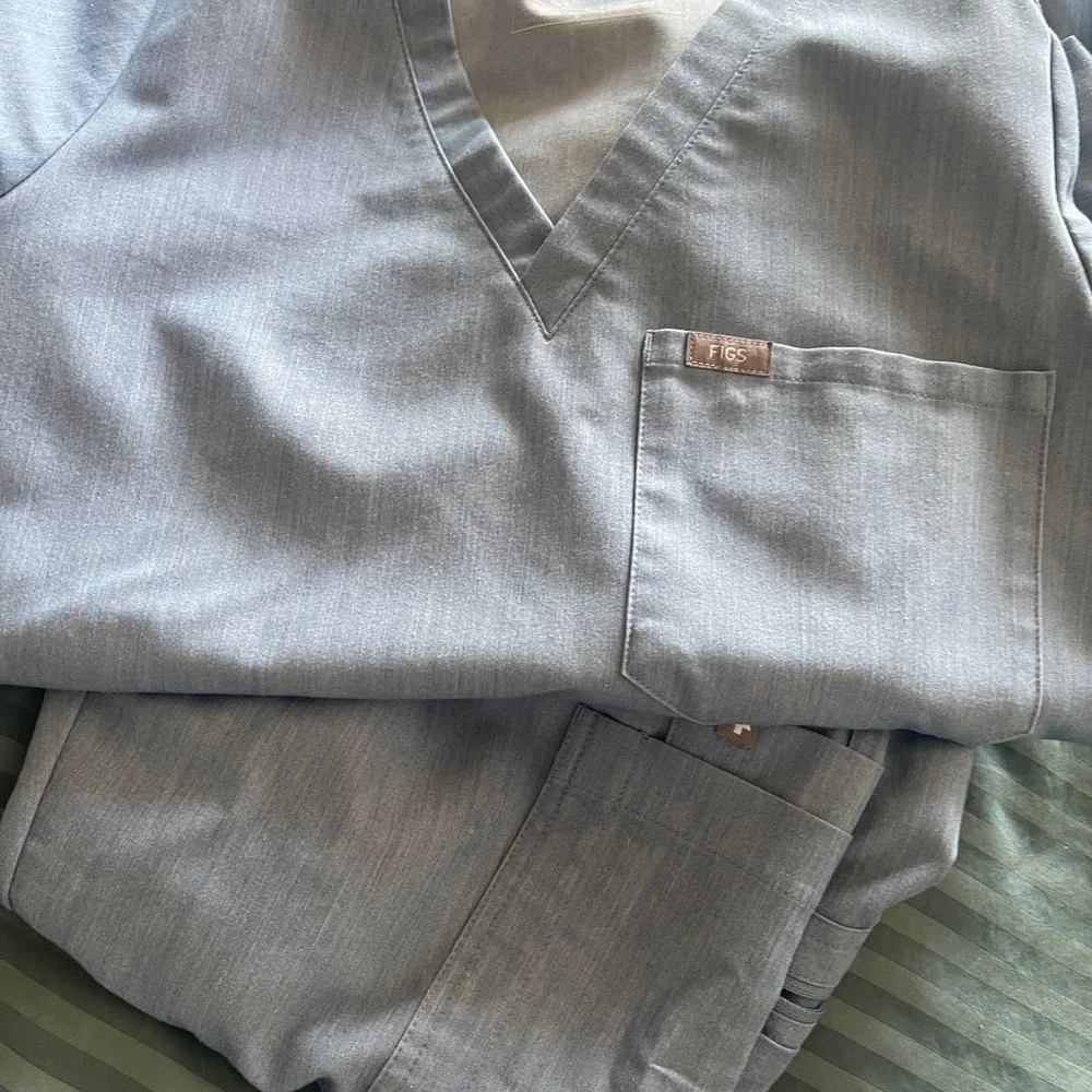 Figs scrubs - Picture 10 of 10